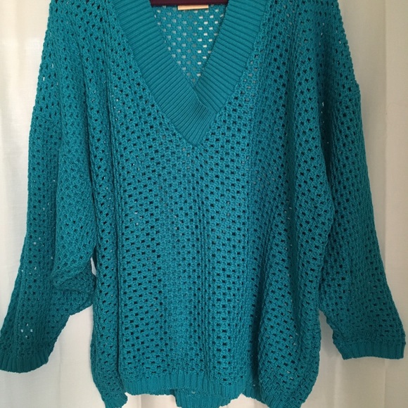 Tunic-style sweater - Picture 2 of 4